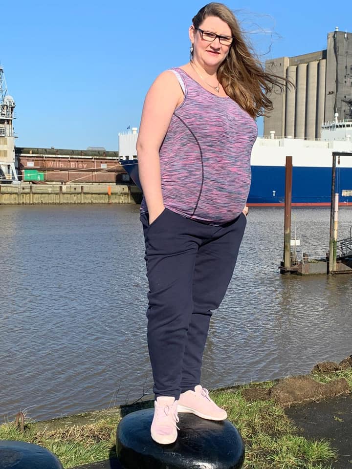 ebook Schnittmuster Umstandshose sweathose schwangserschaft Königin Mutter Nähanleitung