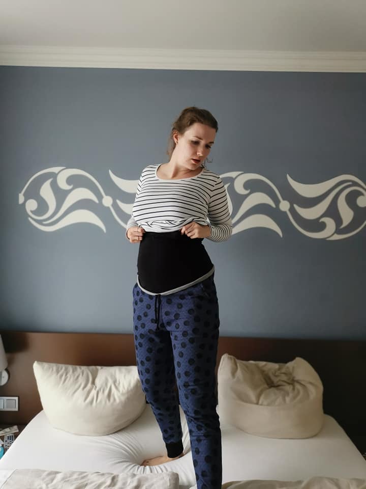 ebook Schnittmuster Umstandshose sweathose schwangserschaft Königin Mutter Nähanleitung