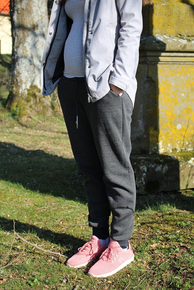 ebook Schnittmuster Umstandshose sweathose schwangserschaft Königin Mutter Nähanleitung